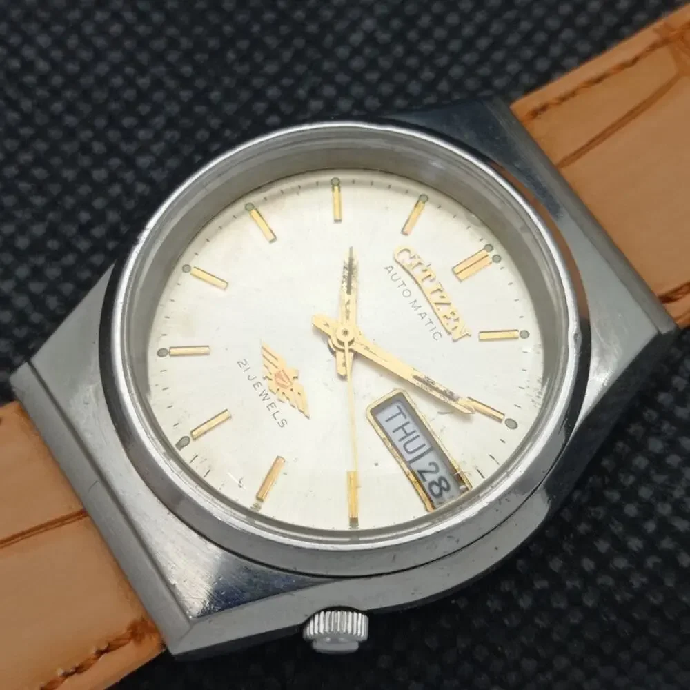 Vintage 1987 Citizen Automatic Mens Silver Watch W/daydate & Gold accents